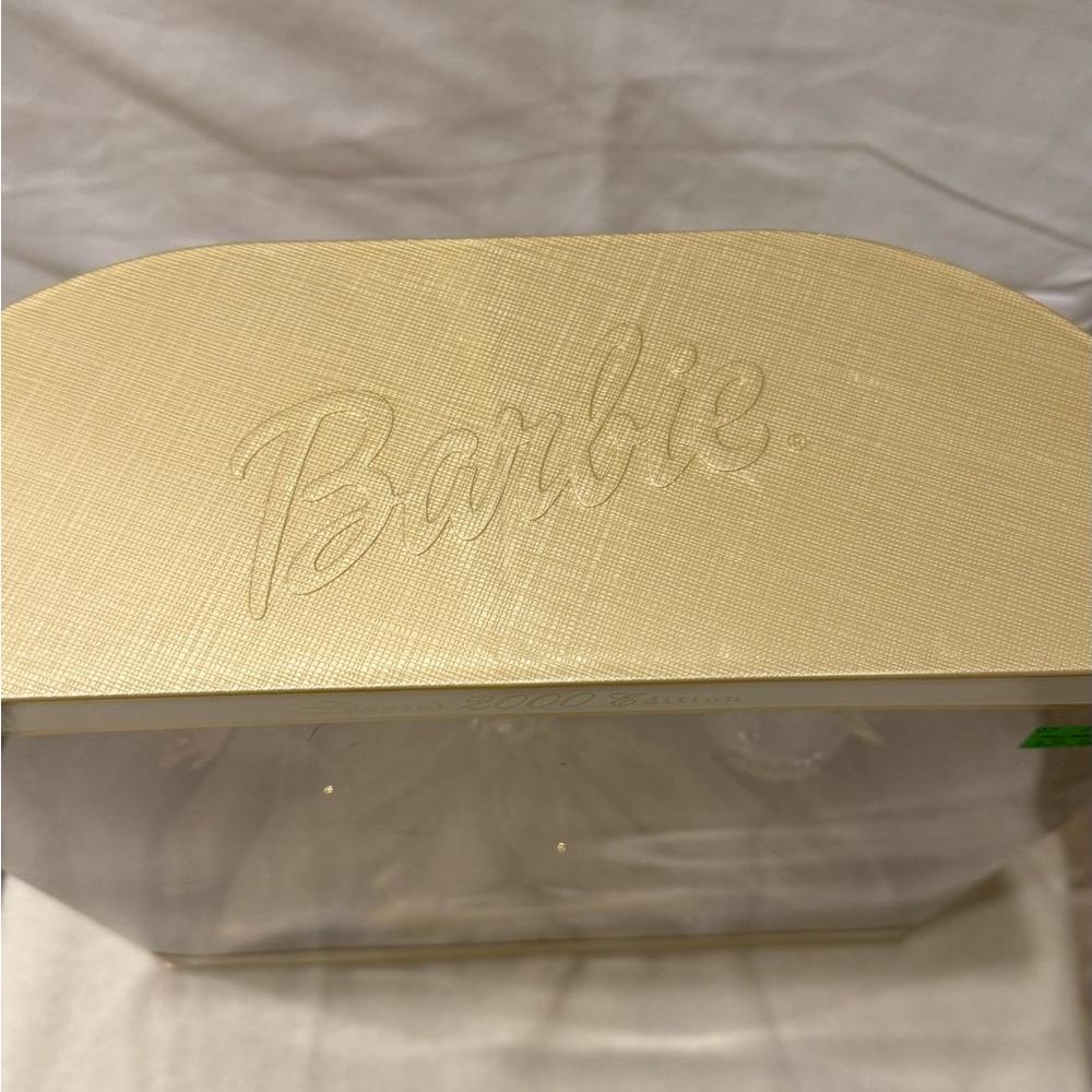 Barbie | Celebration Barbie | Celebrating the Year 2000 - Picture 3 of 3